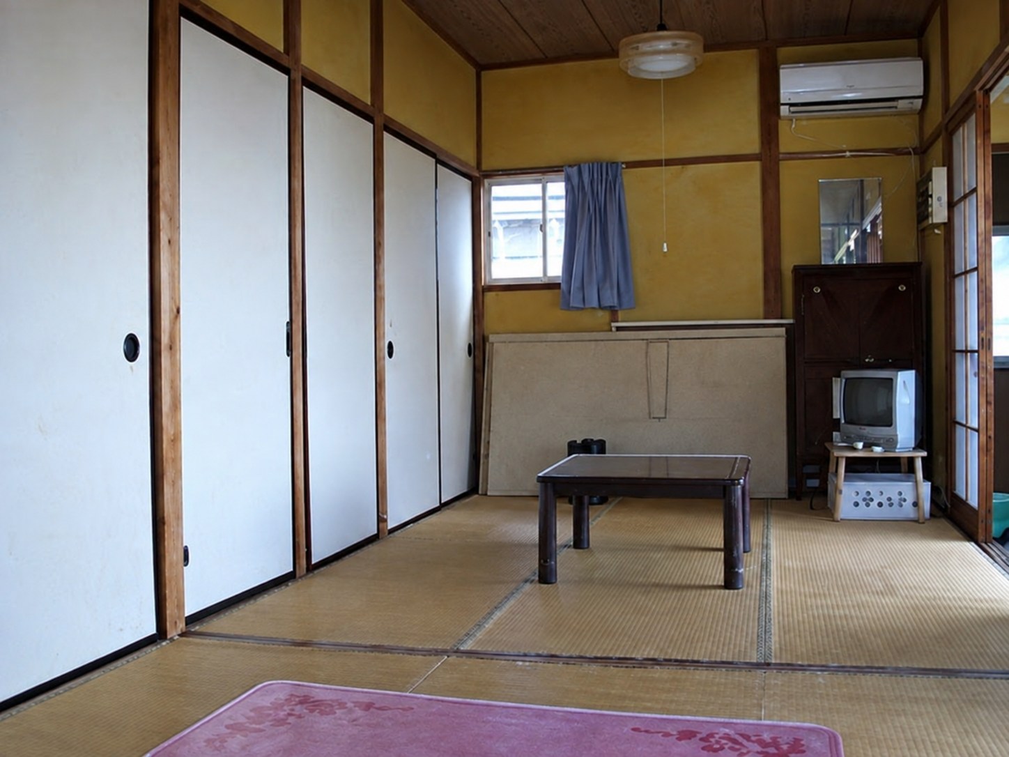 二間続きになった和室12畳の客室